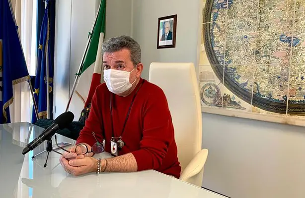 Covid. Vaccini: in Calabria dosi a insegnanti insieme ad 80enni (Video). Leggi il dettaglio