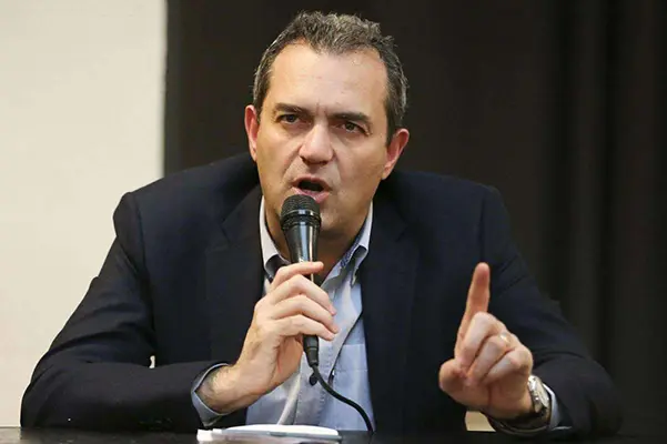 Napoli: de Magistris, distratto? No, impegnato h24