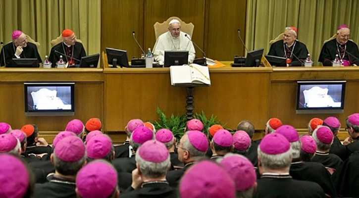Papa Francesco: ancora tagli diocesi Italia, unite 2 in Campania