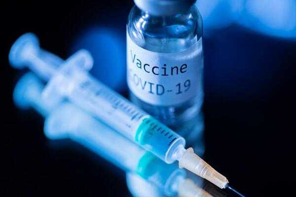 Vaccinati senza averne diritto, polemica in Comune Calabria
