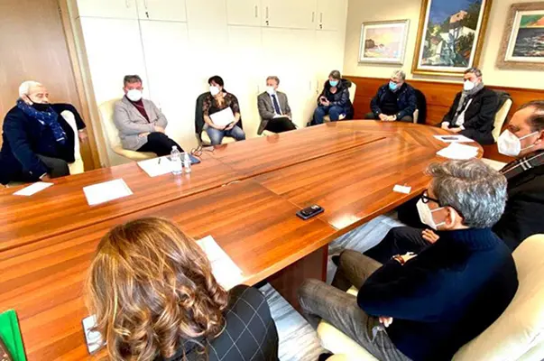 Scuole, Spirlì: ordinanza chiusura per 2 settimane “«decisioni indispensabili»” Video