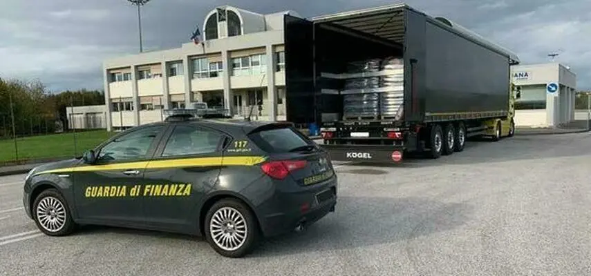 Sequestrate 18 tonnellate di pellet, 13 denunciati da Gdf Treviso