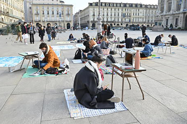 Covid. Scuola: maestri strada a Bianchi, basta dad, serve presenza