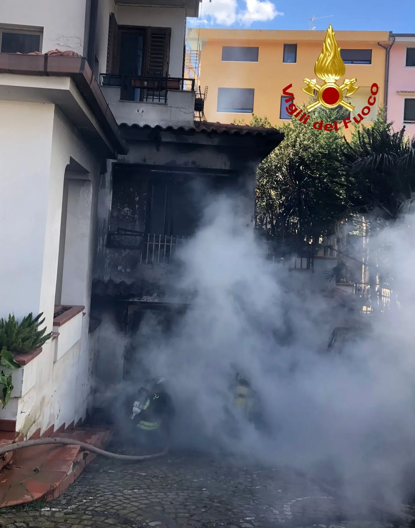 Incendio abitazione a Guardavalle Marina. Intervento dei Vvf