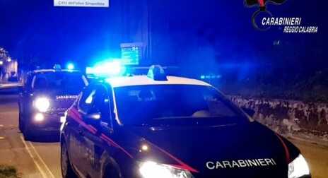'Ndrangheta: Blitz dei carabinieri favorirono latitante, cinque arresti nel Reggino