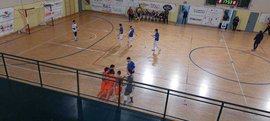 Futsal Serie A2: brutto tonfo casalingo per il BC5. Passa il Cataforio (2-3)
