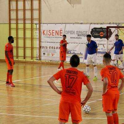 Futsal Serie A2: brutto tonfo casalingo per il BC5. Passa il Cataforio (2-3)
