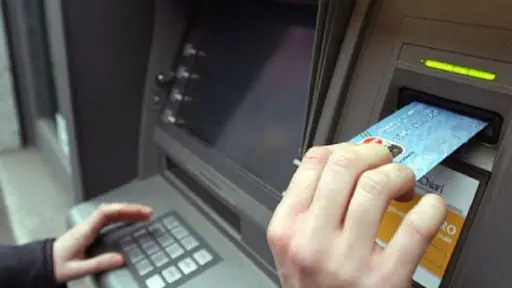 Raggirano congiunta e le svuotano conto, sequestrati beni. Indagini dei Cc. Sigilli a immobili