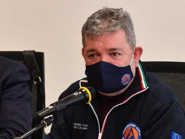 Covid, Spirlì. firma ordinanza il comune di Acri diventa "Zona Rossa"