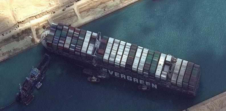 Canale di Suez: disincagliata la Ever Given, riprende il traffico