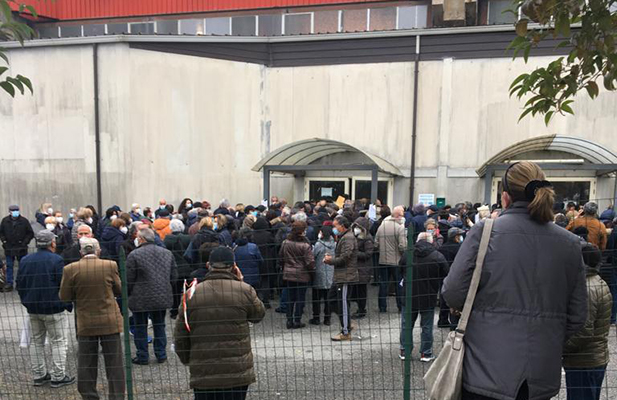 Covid: ressa in Centro vaccini, palazzetto dello sport a Vibo Valentia.