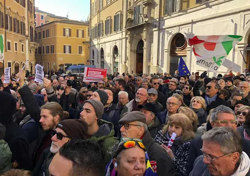 Sit-in Camera: investigatori, proteste strumentalizzate. Rischio tensione sociale. I dettagli