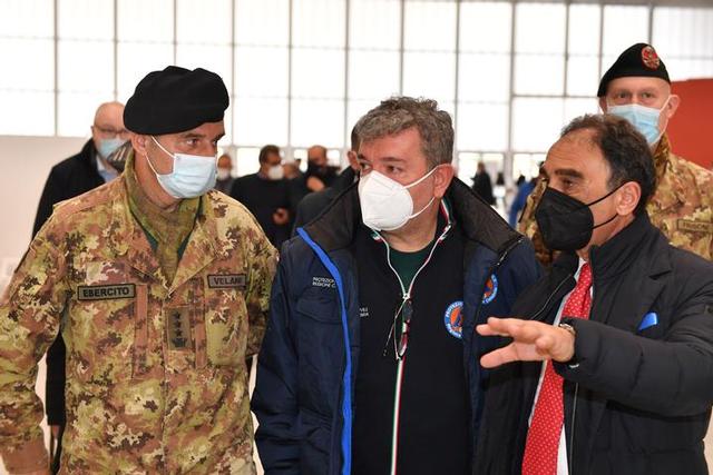 Covid: inaugurato hub vaccinale a Catanzaro. Spirlì: abbiamo ingranato la marcia giusta. Foto/Video