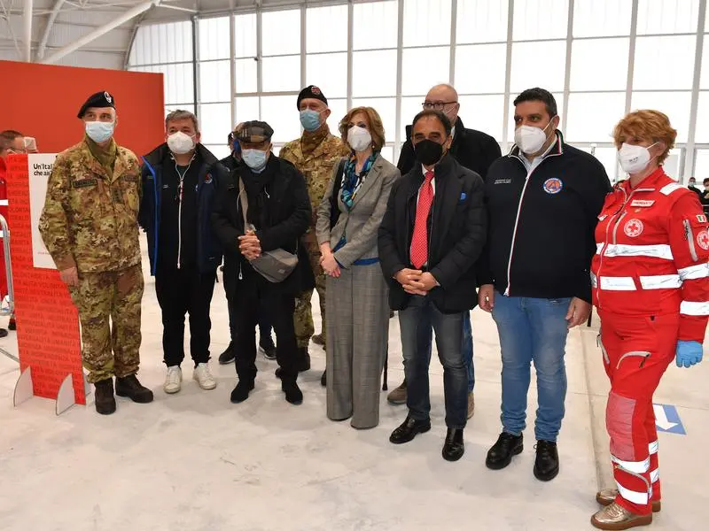 Covid: inaugurato hub vaccinale a Catanzaro. Spirlì: abbiamo ingranato la marcia giusta. Foto/Video