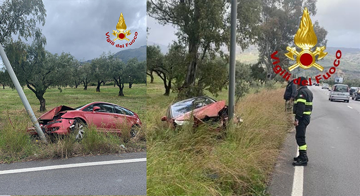 Incidenti stradali. Lamezia, auto impatta violentemente contro un palo. Intervento dei Vvf e Pl