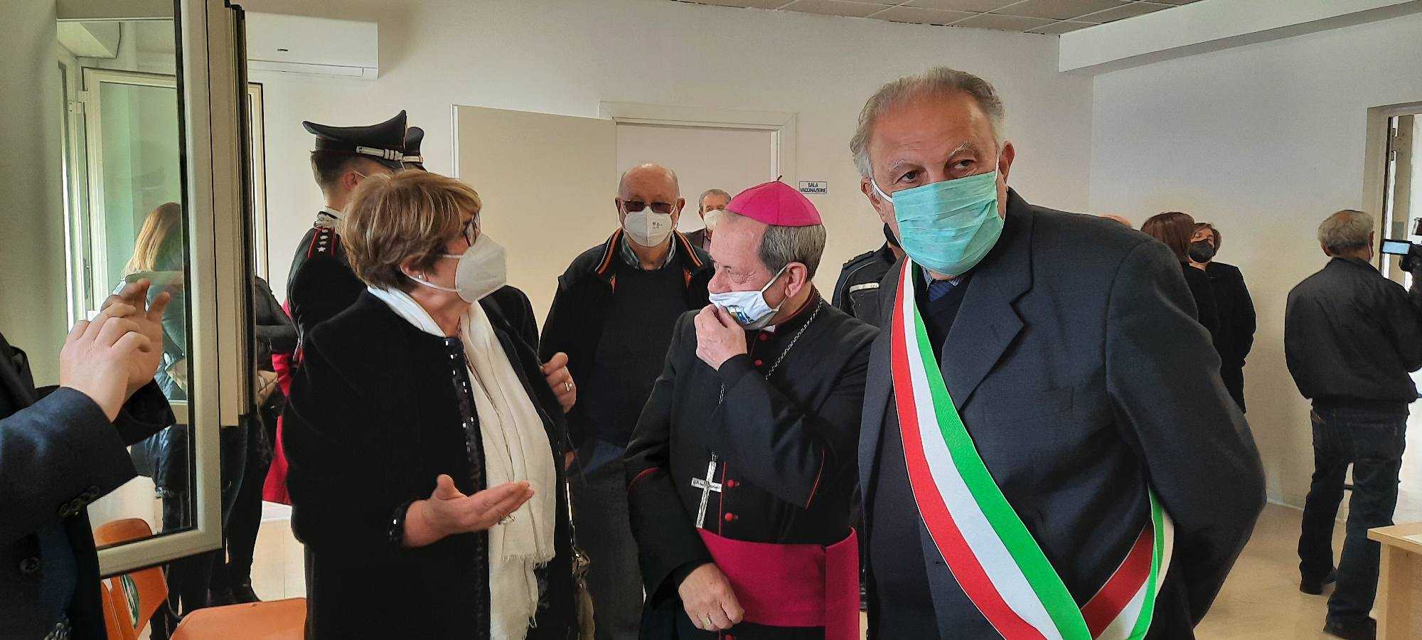 Inaugurato a Bianco il nuovo Centro Vaccinale. Da oggi è operativo