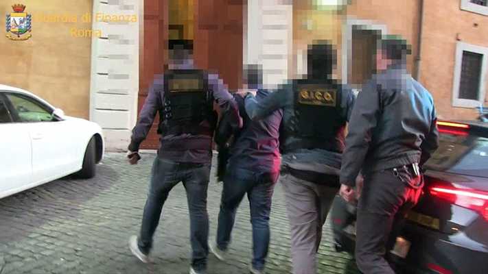 Droga: Gdf Pavia esegue 15 arresti, clan legato 'ndrangheta