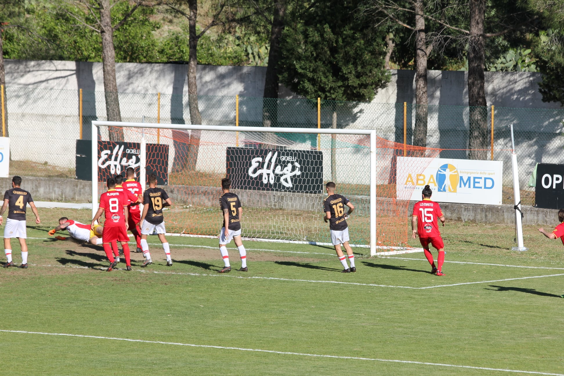 Il San Luca ferma la capolista Acr Messina (1-1), e continua la corsa verso i play off