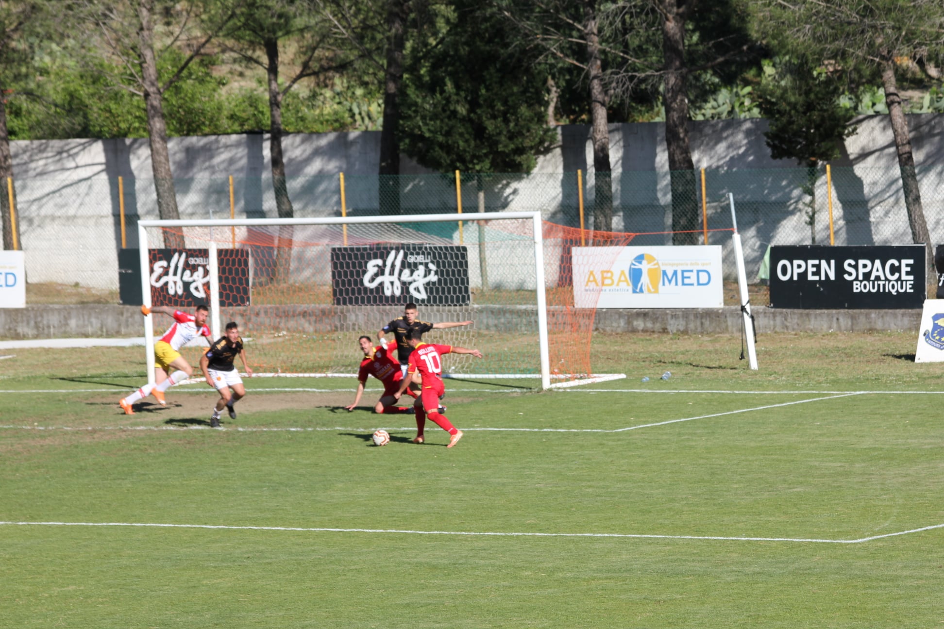 Il San Luca ferma la capolista Acr Messina (1-1), e continua la corsa verso i play off