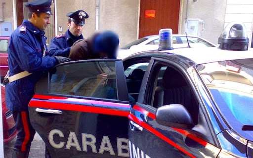 Calabria. Aggrediscono Cc. 2 arresti, anche fratello assessore comunale