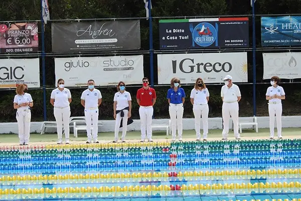 In pieno svolgimento il XVIII meeting "Citta di Cosenza" nella piscina comunale (con foto)