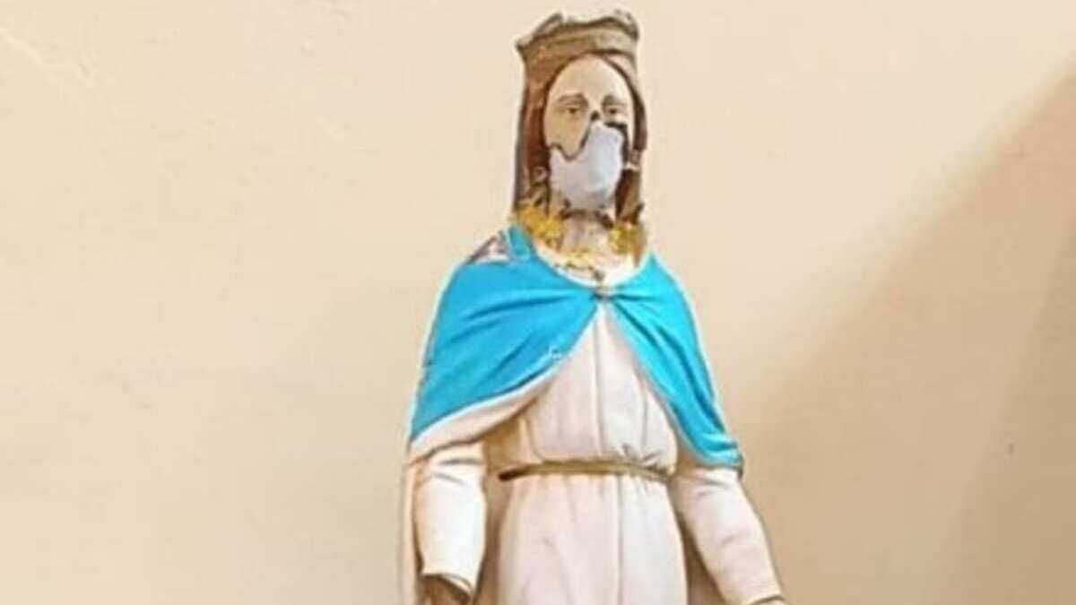 In chiese italiane statua Madonna profanata da Isis in Iraq.