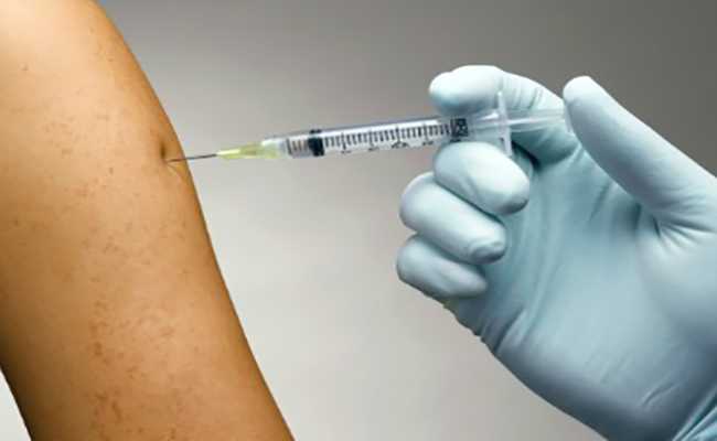 Covid. Mix di vaccini ha funzionato su altre malattie. Lopalco, efficace per la polio.