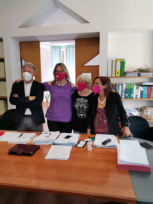 Donne e Diritti. Protesta all'ASP di Cosenza e all'Ospedale di Sa Giovanni in Fiore.