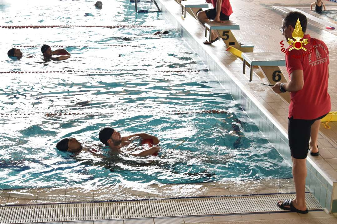 Vvf. Terminato il corso con conseguimento del brevetto “Salvamento a Nuoto” Foto