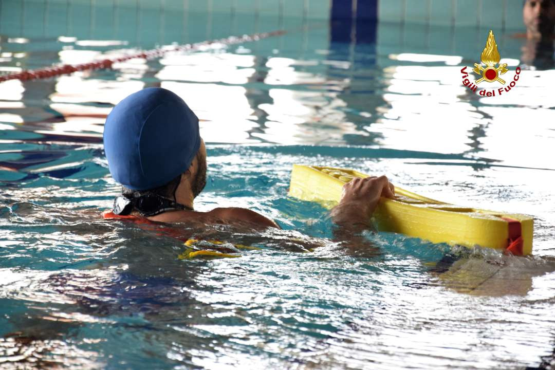 Vvf. Terminato il corso con conseguimento del brevetto “Salvamento a Nuoto” Foto
