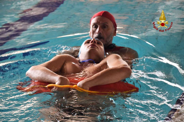 Vvf. Terminato il corso con conseguimento del brevetto “Salvamento a Nuoto” Foto