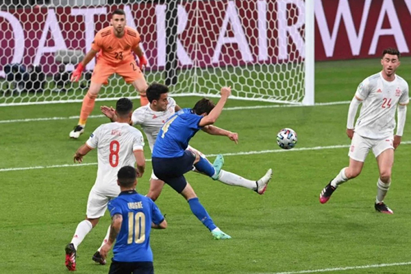 Euro2020. Italia-Spagna, Da finale il rigore di Jorginho. Mancini: “partita durissima“. I dettagli