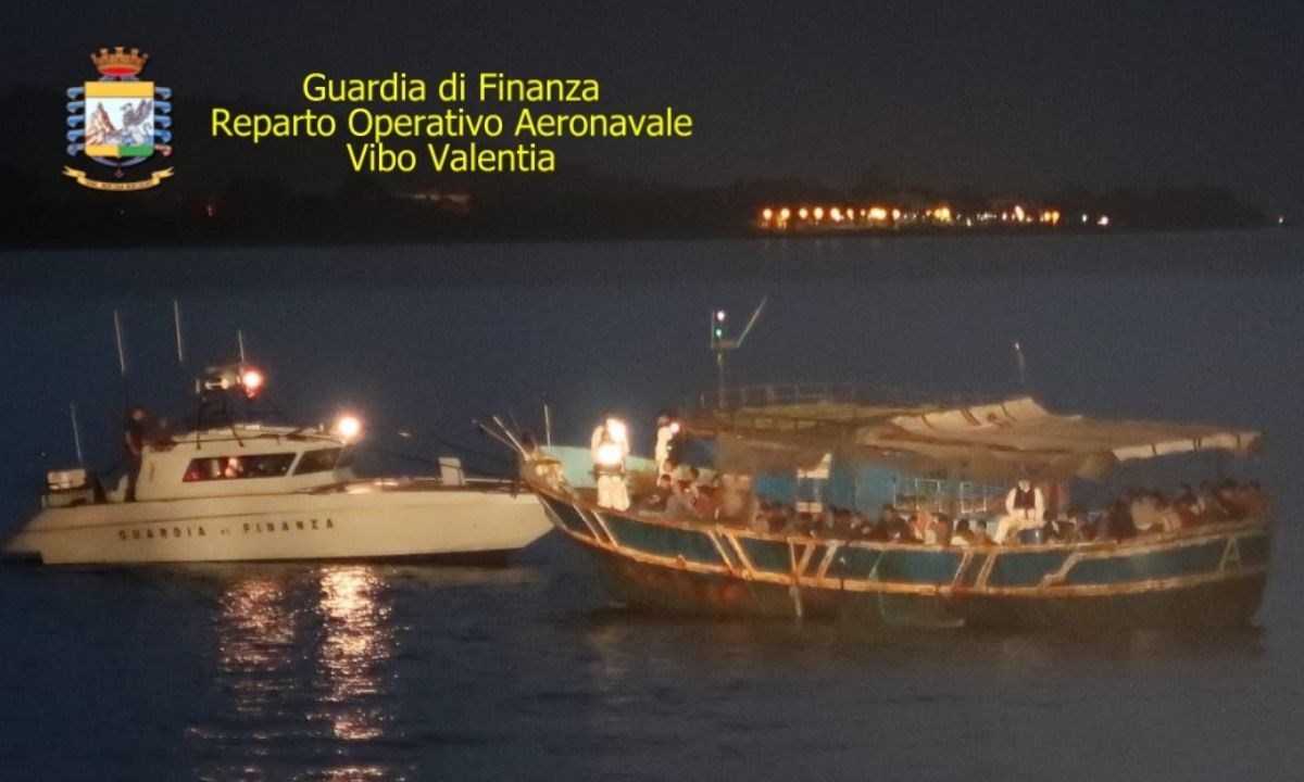 Migranti: arrivati in 78 a Reggio Calabria, anche 21 minori