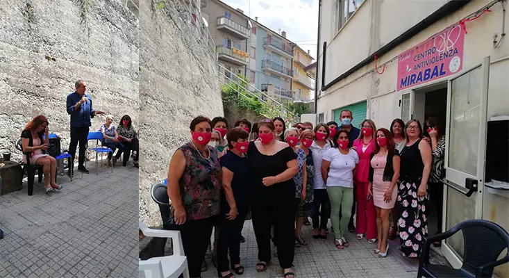 Donne e Diritti. Visita di Luigi de Magistris al centro antiviolenza Mirabal di SGF