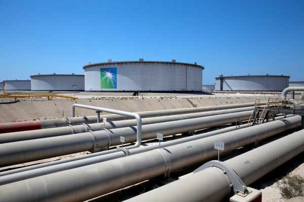 Petrolio: OPEC+ aumenterà moderatamente la  produzione