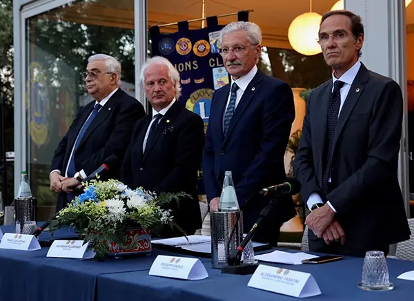 Lions club Catanzaro host riconfermato Antonio Scarpino alla presidenza.