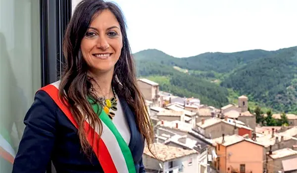 San Giovanni in Fiore, la sindaca Succurro annuncia: il 5 agosto si accendono le nuove luci dell’Abbazia florense restaurata