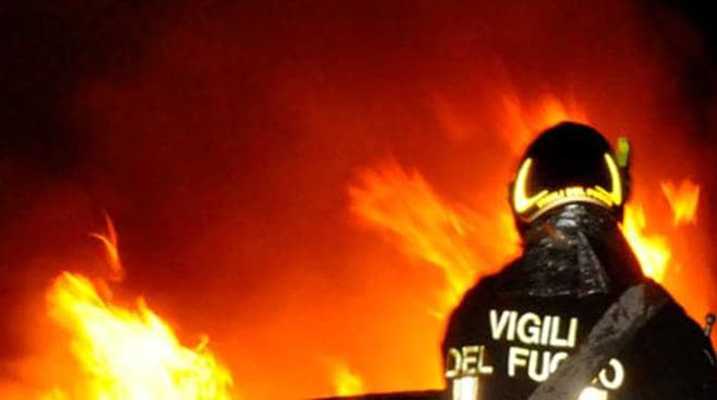 Incendi: oltre 800 interventi dei Vvf nelle ultime 24 ore. In Sicilia i più numerosi, 250
