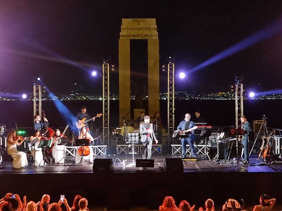 Il successo del live di Barreca apre lo storico festival "Fatti Di Musica" nell' arena dello stretto