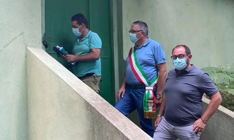 Acqua: Calabria, sindaco forza impianto e ripristina fornitura