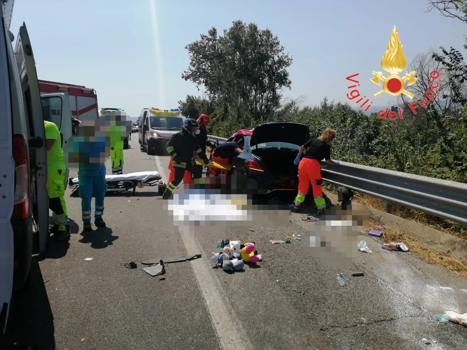 Strada della Morte. SS106 incidente frontale, bilancio morti tre 20enni intervento dei Vvf