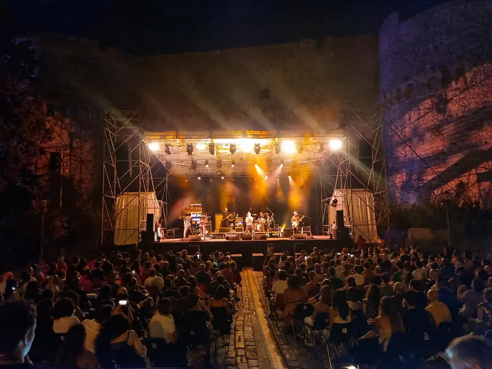 “Fatti di Musica 2021”: i Subsonica infiammano Reggio Calabria. E stasera Aiello a Diamante