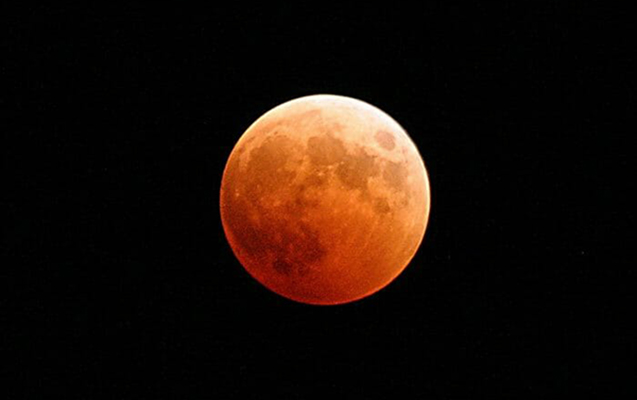 Poesie. Walter Perri: “La Luna negli Occhi”