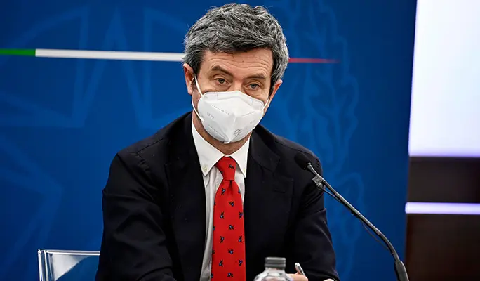 Governo, sì quarantena come malattia. Ieri quasi 6mila casi 37 i morti. Oggi Sicilia gialla