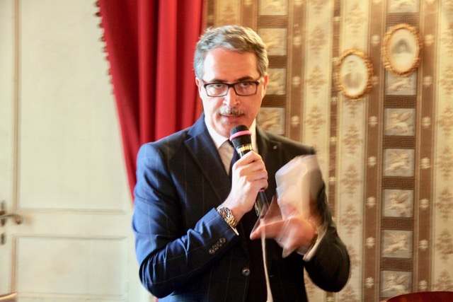 Giuseppe Conte a «A Palazzo con lo Scrittore» Il grande poeta ospite sabato a Villa Cefaly Pandolphi