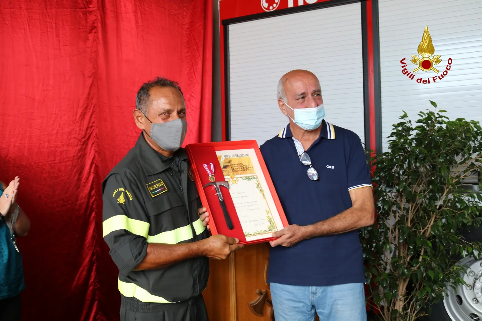 Cambio di guardia al comando dei Vvf di Catanzaro. L'ing. Bennardo subentra a Cuzzocrea. Foto