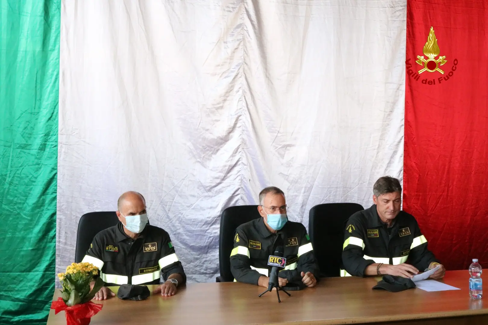 Cambio di guardia al comando dei Vvf di Catanzaro. L'ing. Bennardo subentra a Cuzzocrea. Foto