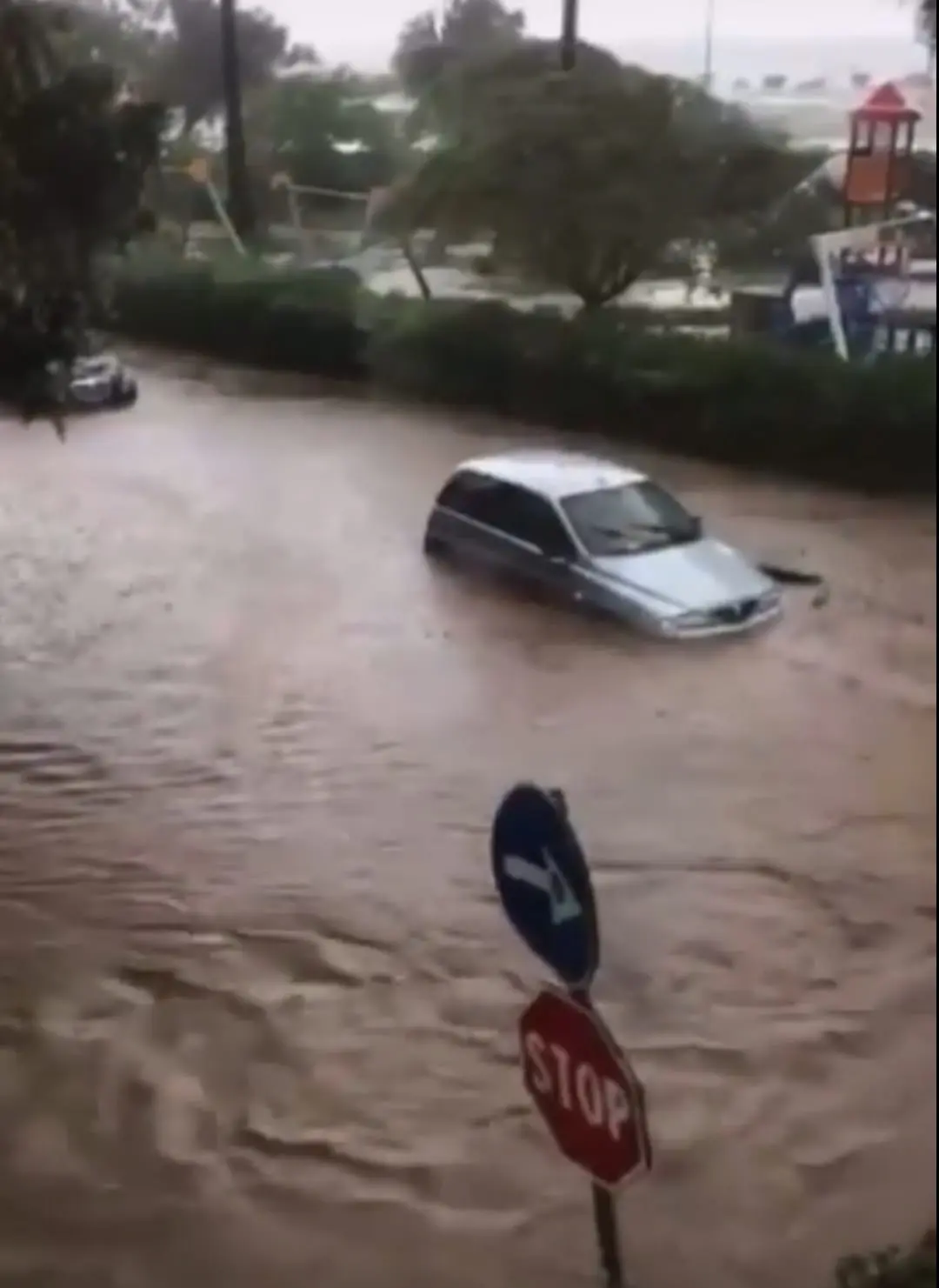 Maltempo: i Vvf impegnati in tanti comuni per allagamenti. Foto e Video