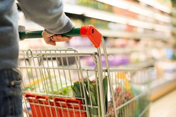 Inflazione: consumatori, stangata per famiglie. Codacons, 614 euro in più a nucleo