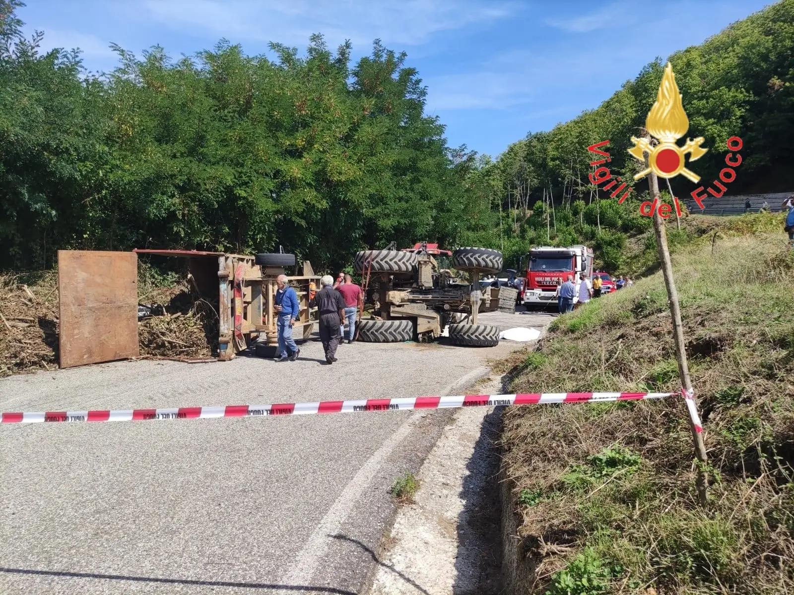 Incidenti sul lavoro. Calabria. Giovane Muore schiacciato dal trattore. intervento dei Vvf